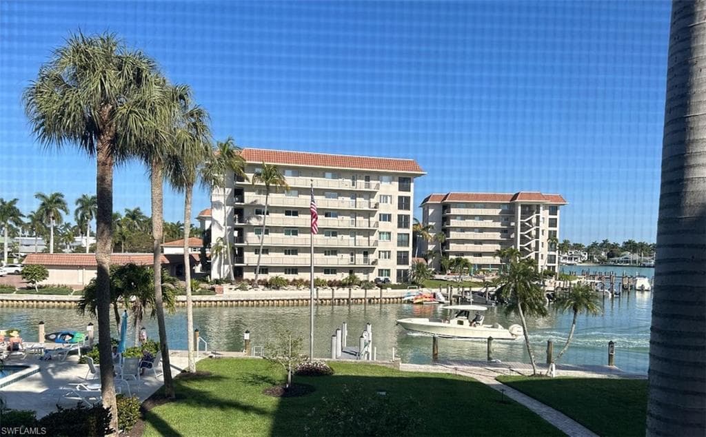 2880 Gulf Shore Blvd N 206, Naples, FL 34103-27