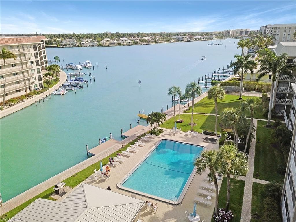 2880 Gulf Shore Blvd N 206, Naples, FL 34103-1