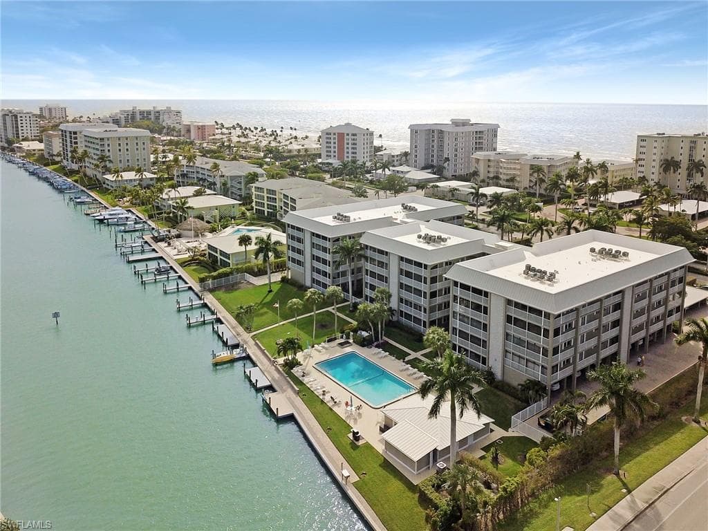 2880 Gulf Shore Blvd N 206, Naples, FL 34103-2