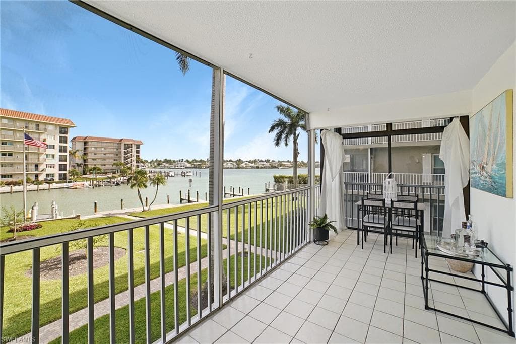 2880 Gulf Shore Blvd N 206, Naples, FL 34103-4