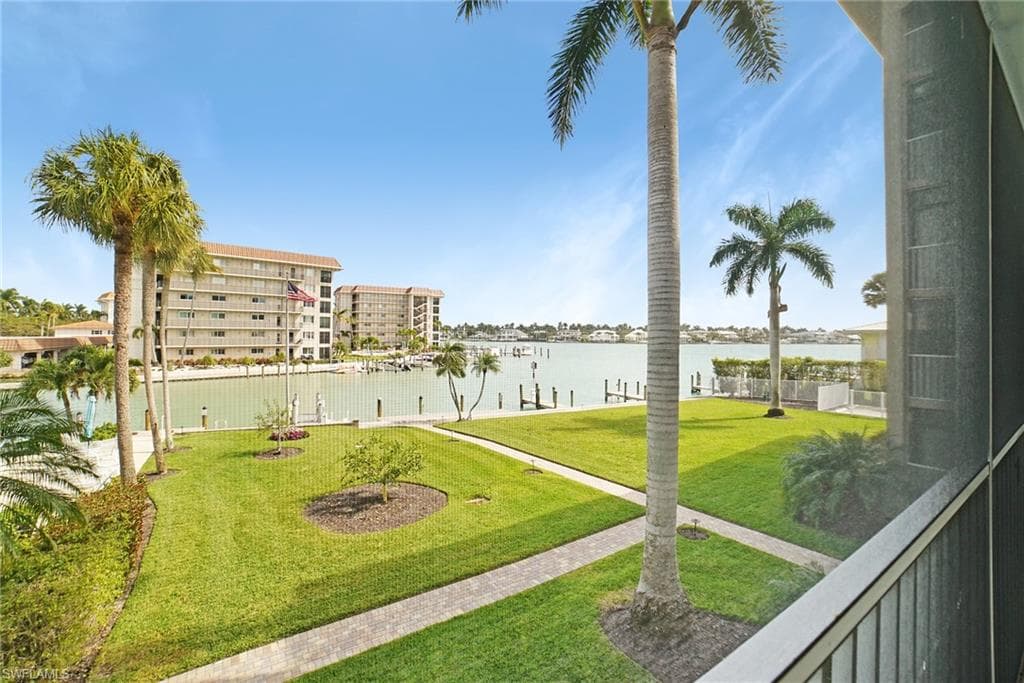2880 Gulf Shore Blvd N 206, Naples, FL 34103-5