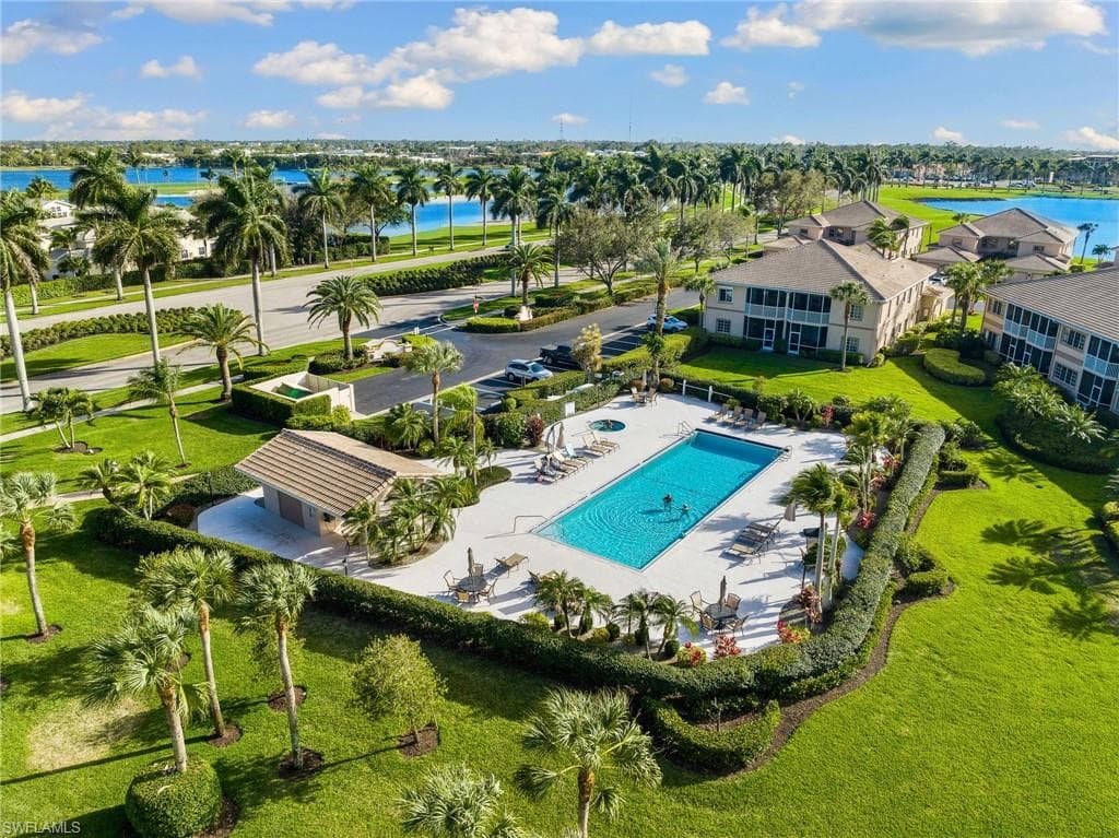 9061 Michael Cir 5-506, Naples, FL 34113-3