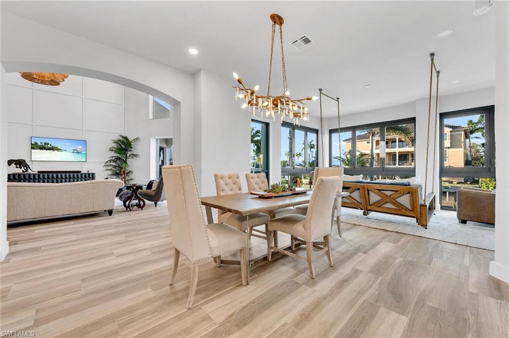 155 Heron Ave, Naples, FL 34108-16