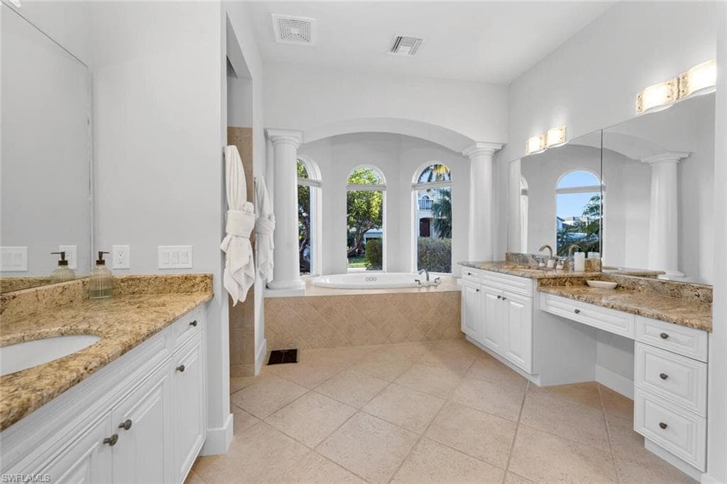 155 Heron Ave, Naples, FL 34108-20