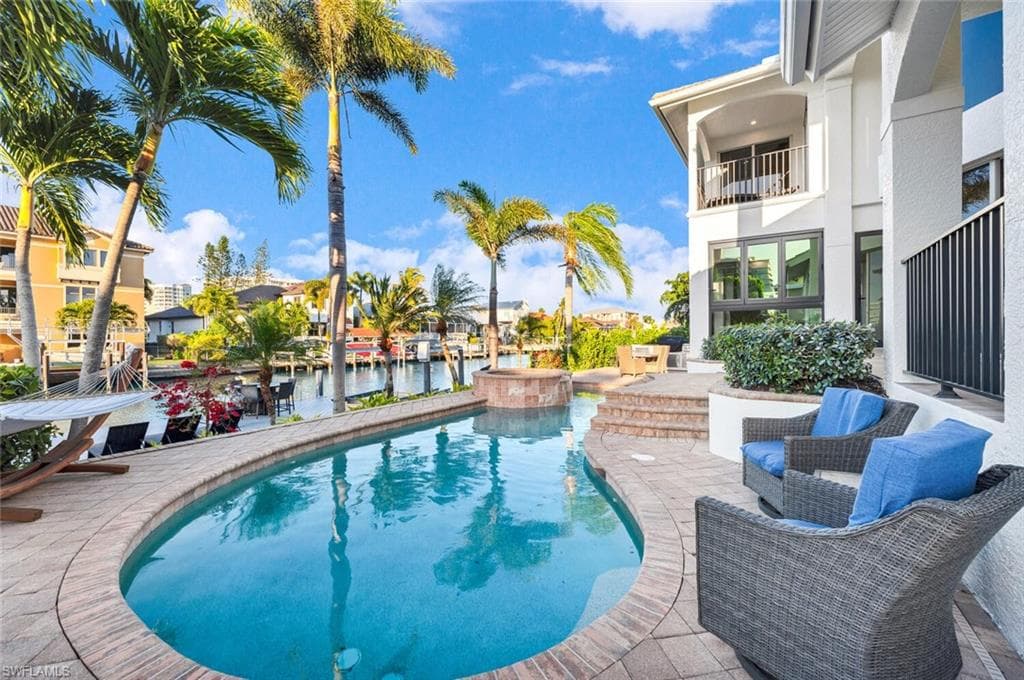 155 Heron Ave, Naples, FL 34108-4