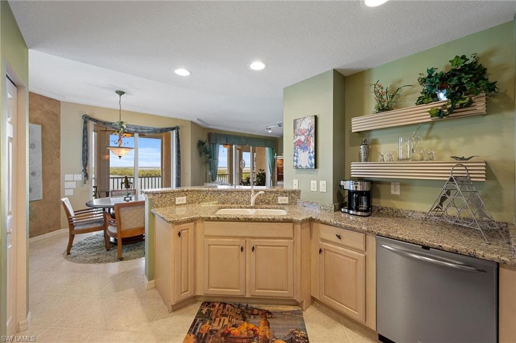 4141 Bay Beach Ln 461, Fort Myers Beach, FL 33931-13