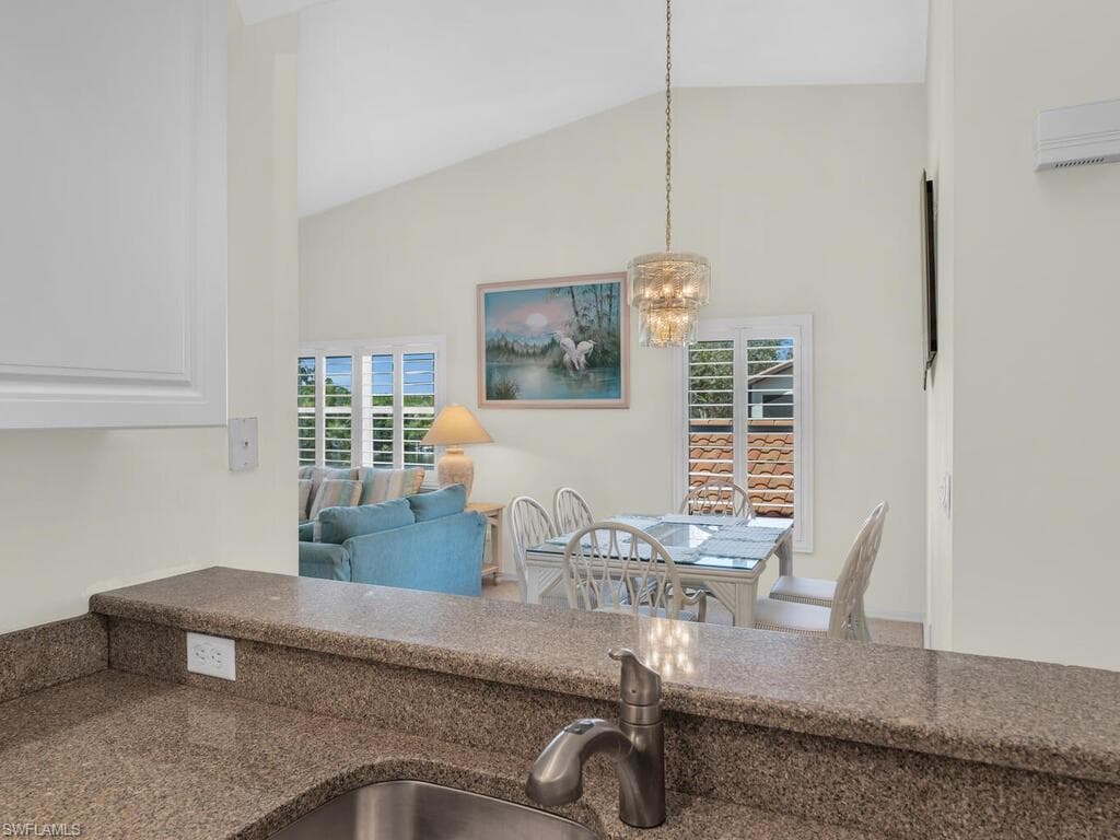 254 Newport Dr 412, Naples, FL 34114-10