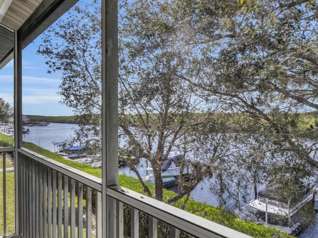 254 Newport Dr 412, Naples, FL 34114-15