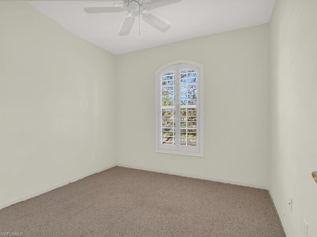 254 Newport Dr 412, Naples, FL 34114-21