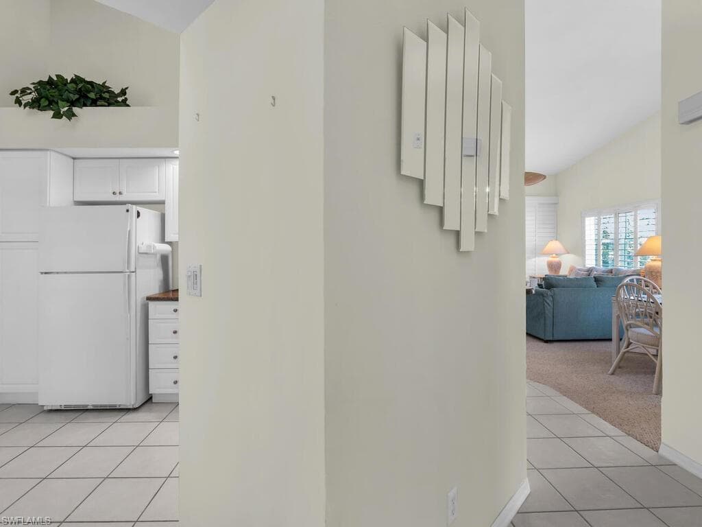 254 Newport Dr 412, Naples, FL 34114-8