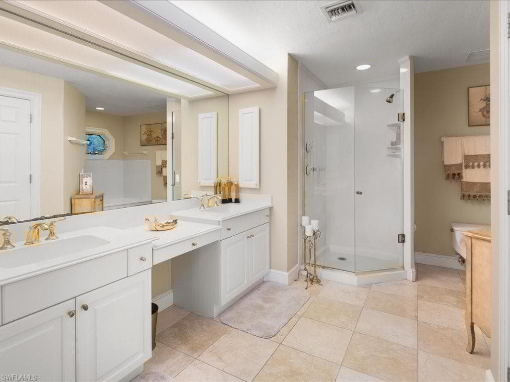 10 Sabre Ln, Naples, FL 34102-12