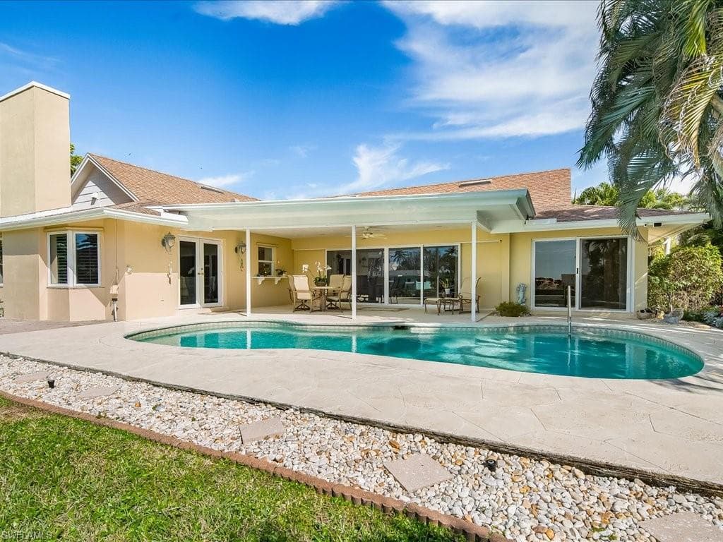 10 Sabre Ln, Naples, FL 34102-21