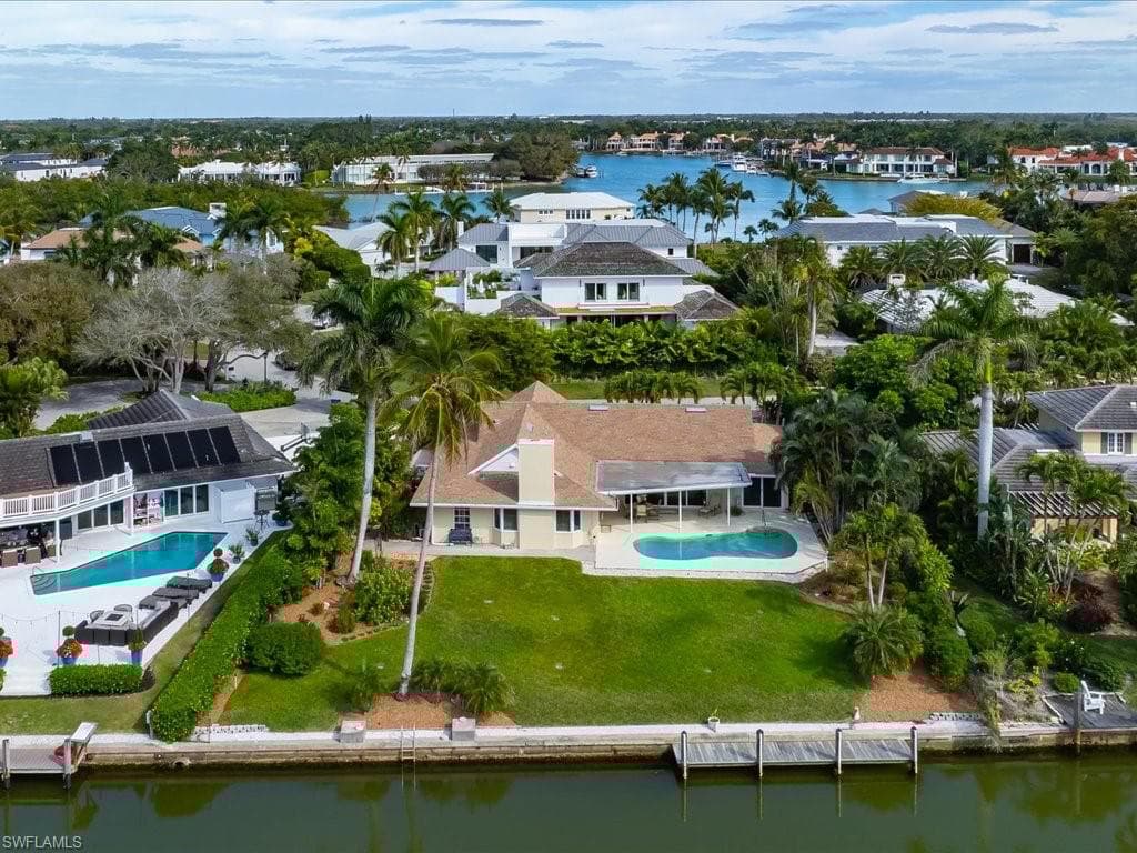 10 Sabre Ln, Naples, FL 34102-26