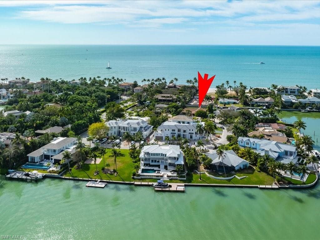 10 Sabre Ln, Naples, FL 34102-27