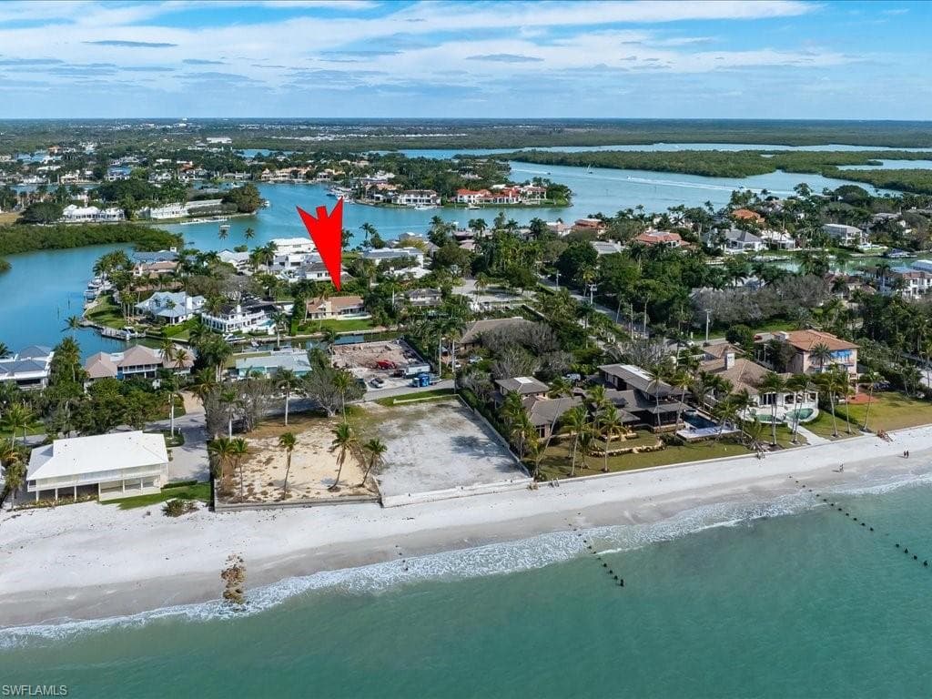 10 Sabre Ln, Naples, FL 34102-28