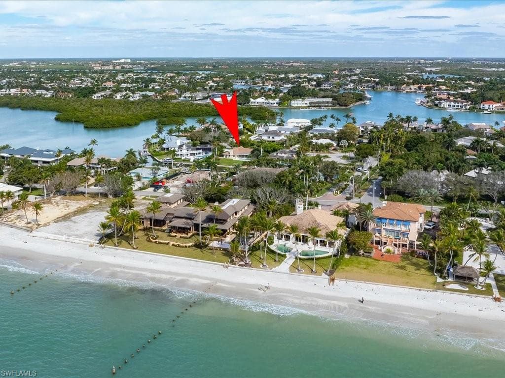 10 Sabre Ln, Naples, FL 34102-29