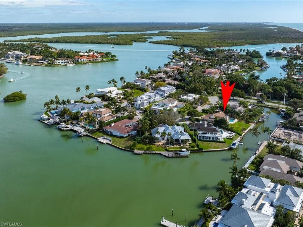 10 Sabre Ln, Naples, FL 34102-30