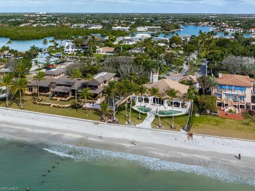 10 Sabre Ln, Naples, FL 34102-32