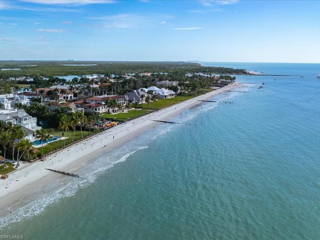 10 Sabre Ln, Naples, FL 34102-33