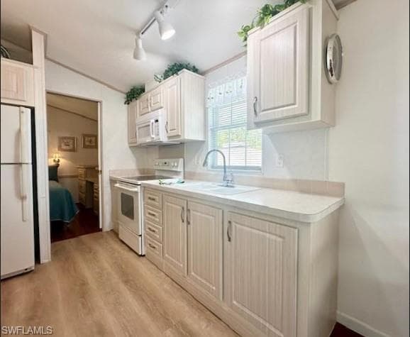 120 Cheetah Dr 120, Naples, FL 34114-15