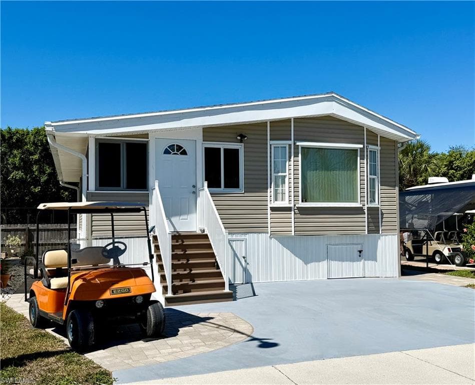 120 Cheetah Dr 120, Naples, FL 34114-1