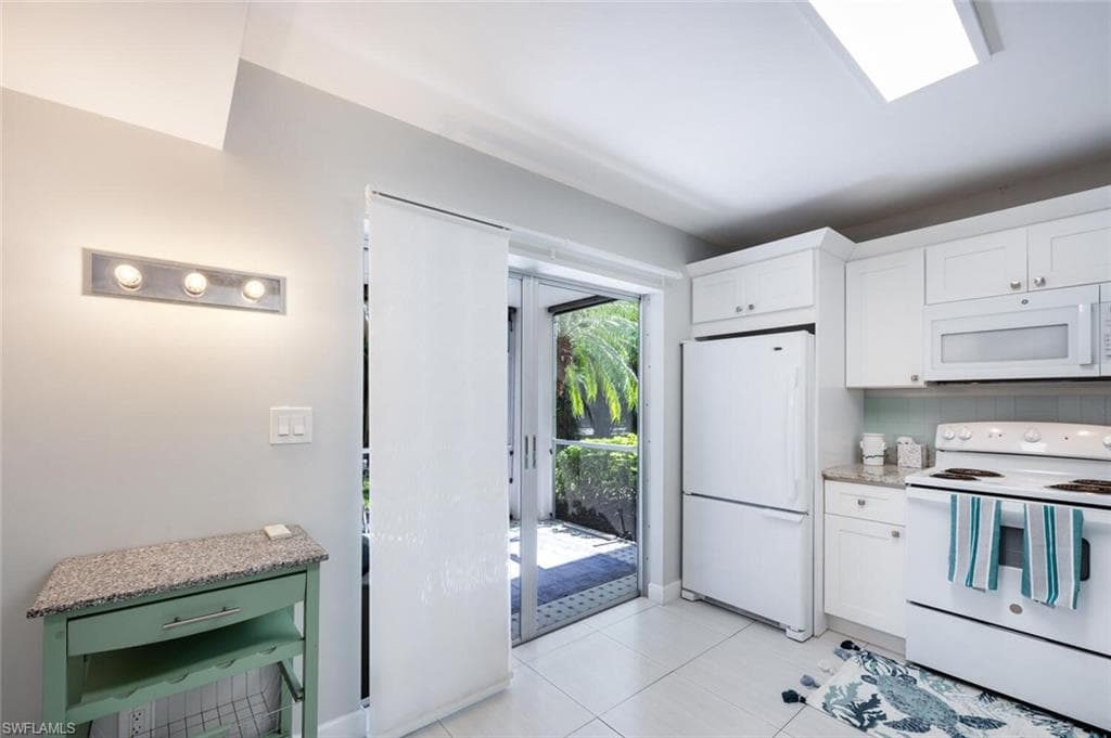 216 Bob O Link Way 216a, Naples, FL 34105-10