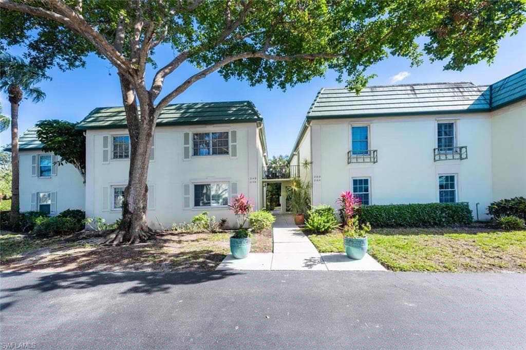 216 Bob O Link Way 216a, Naples, FL 34105-3