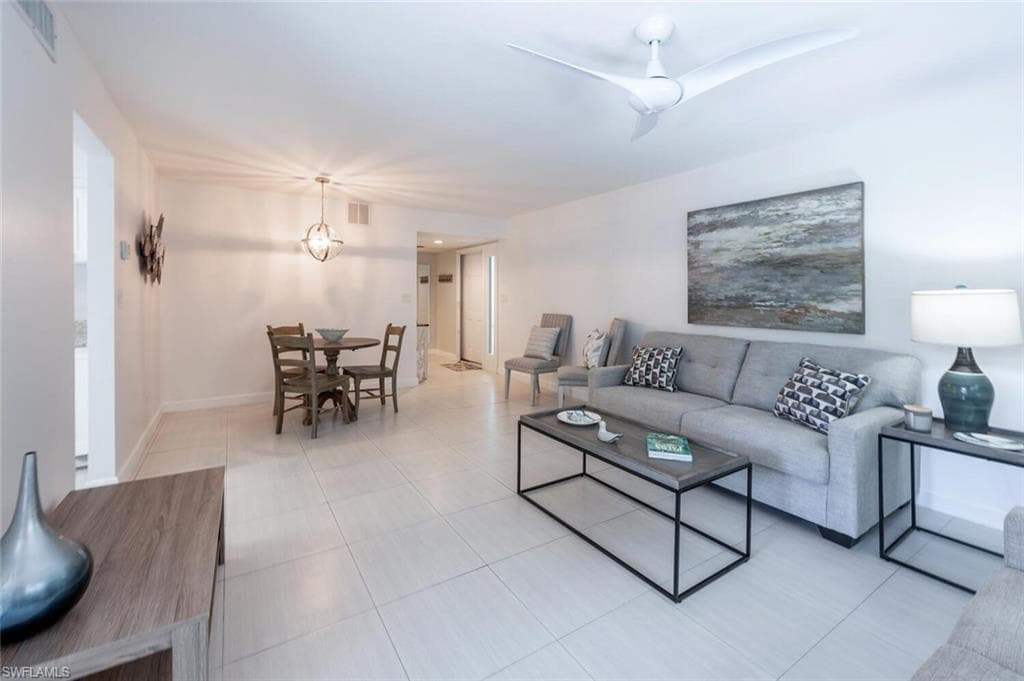 216 Bob O Link Way 216a, Naples, FL 34105-7
