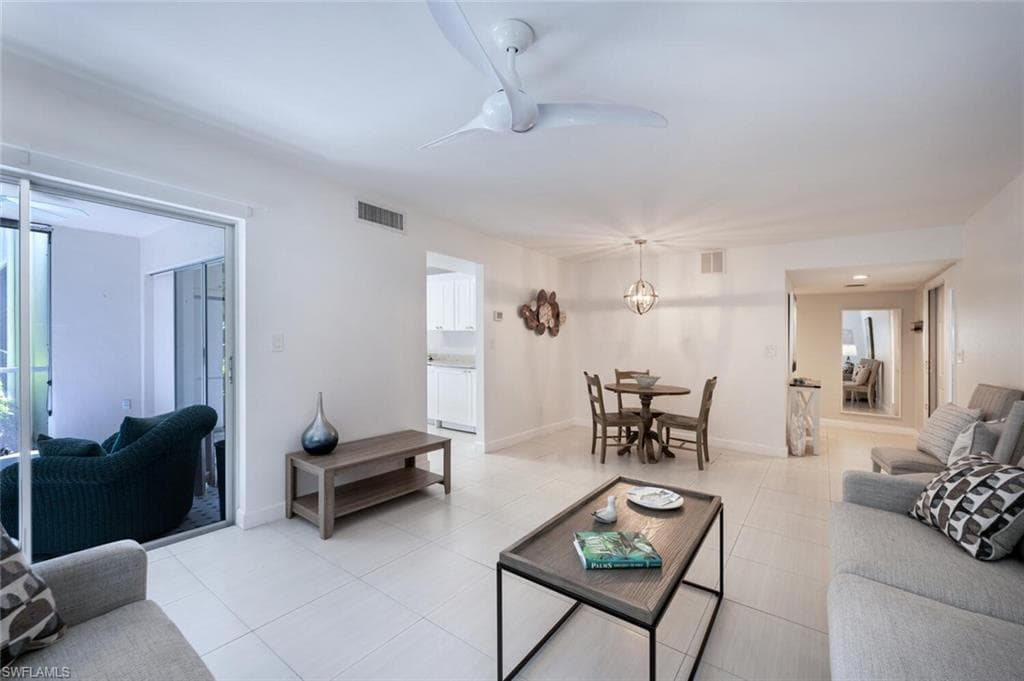 216 Bob O Link Way 216a, Naples, FL 34105-8