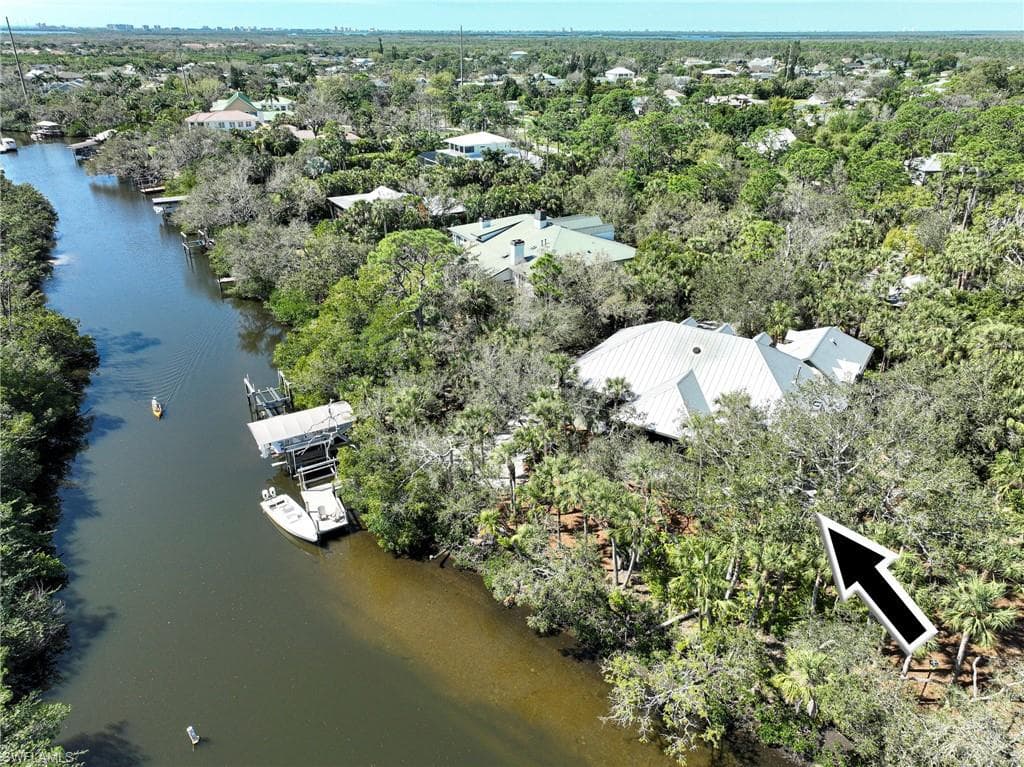 20732/20734 Charing Cross Cir, Estero, FL 33928-4