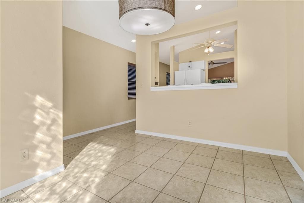 26705 Little John Ct 55, Bonita Springs, FL 34135-4