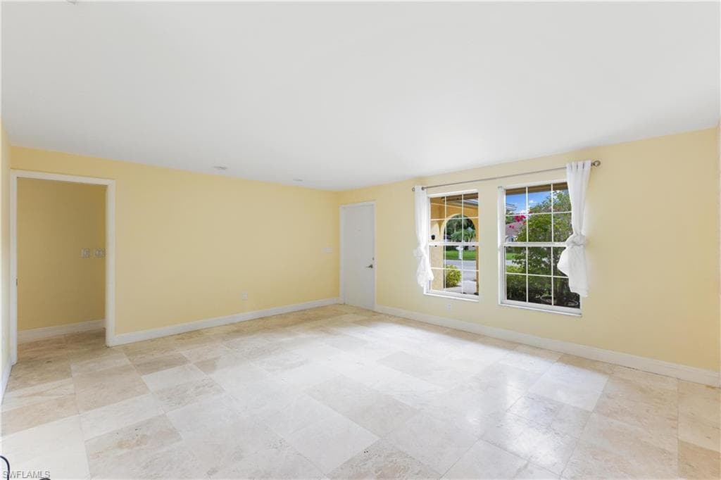 2521 Clipper Way, Naples, FL 34104-10