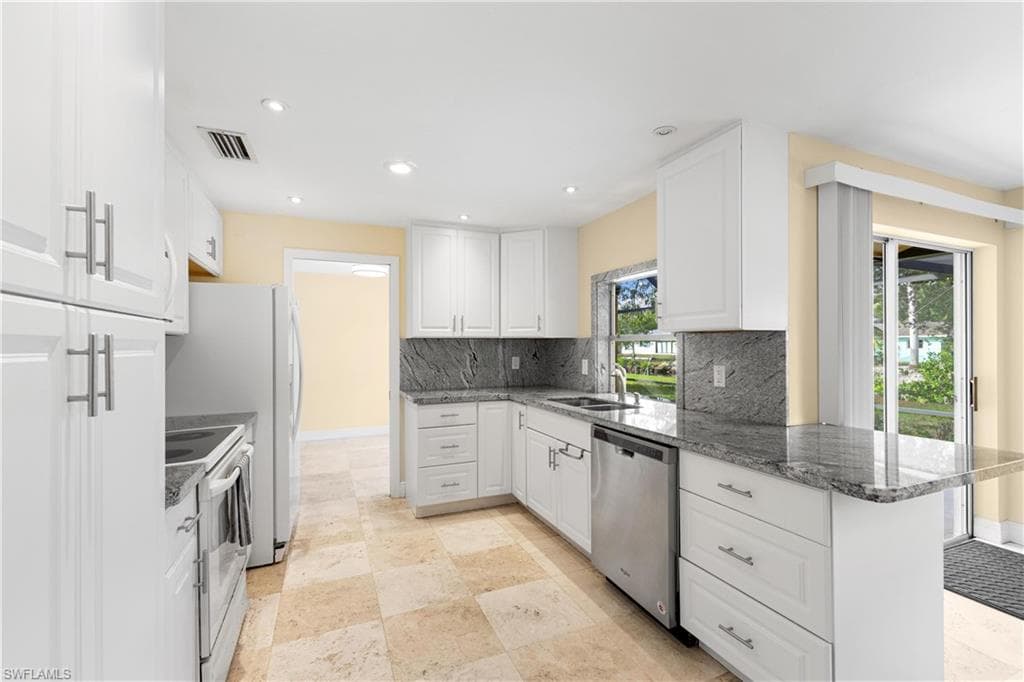 2521 Clipper Way, Naples, FL 34104-14