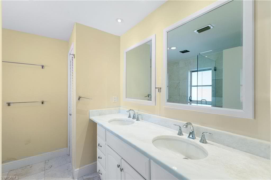 2521 Clipper Way, Naples, FL 34104-17