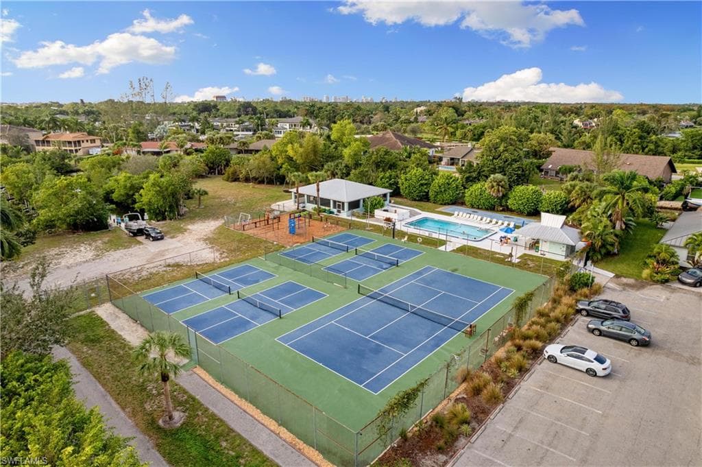 2521 Clipper Way, Naples, FL 34104-24
