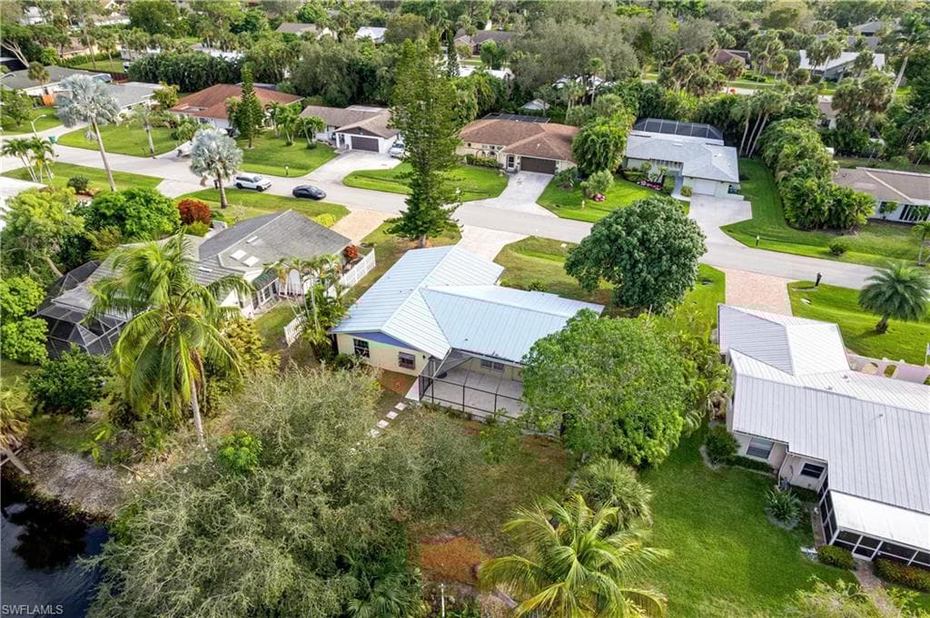 2521 Clipper Way, Naples, FL 34104-26
