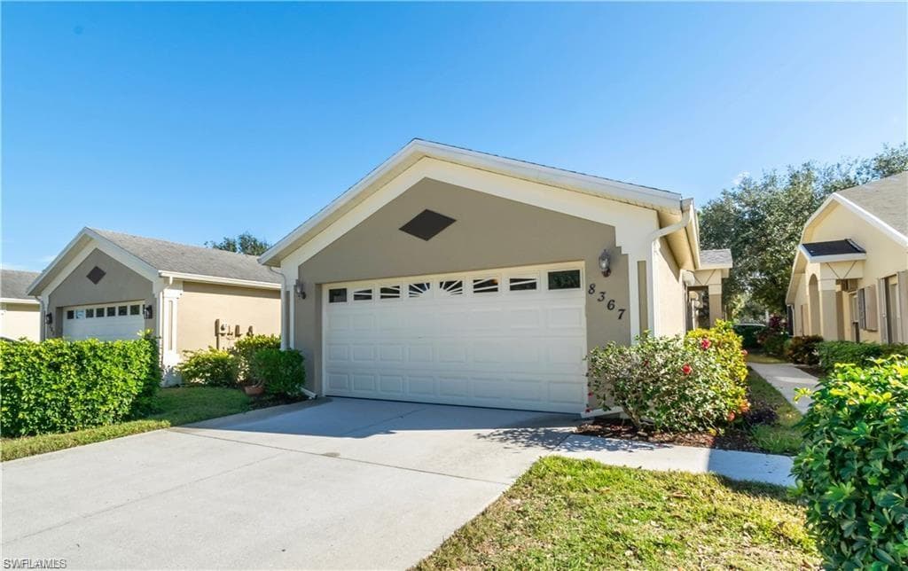 8367 Ibis Cove Cir, Naples, FL 34119-3