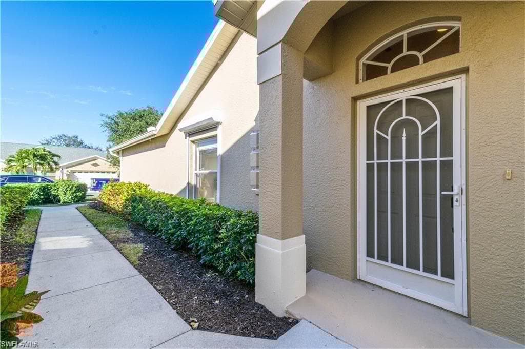8367 Ibis Cove Cir, Naples, FL 34119-4