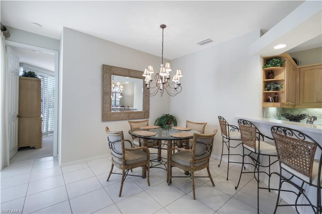 1610 Clermont Dr I-201, Naples, FL 34109-9