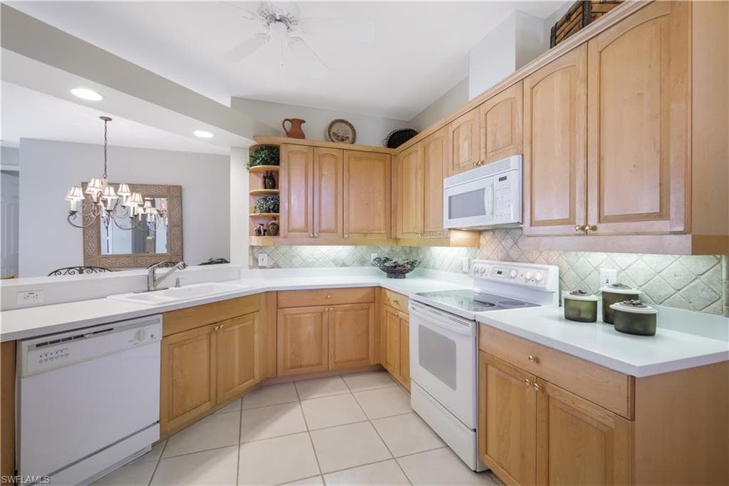1610 Clermont Dr I-201, Naples, FL 34109-10