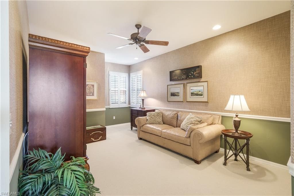 1610 Clermont Dr I-201, Naples, FL 34109-15