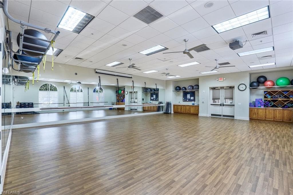 1610 Clermont Dr I-201, Naples, FL 34109-24