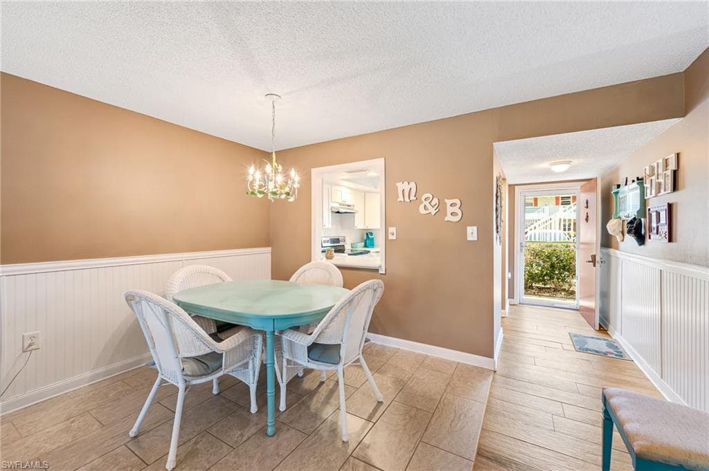 200 Valley Stream Dr B-5, Naples, FL 34113-13