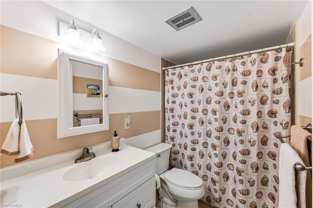 200 Valley Stream Dr B-5, Naples, FL 34113-6