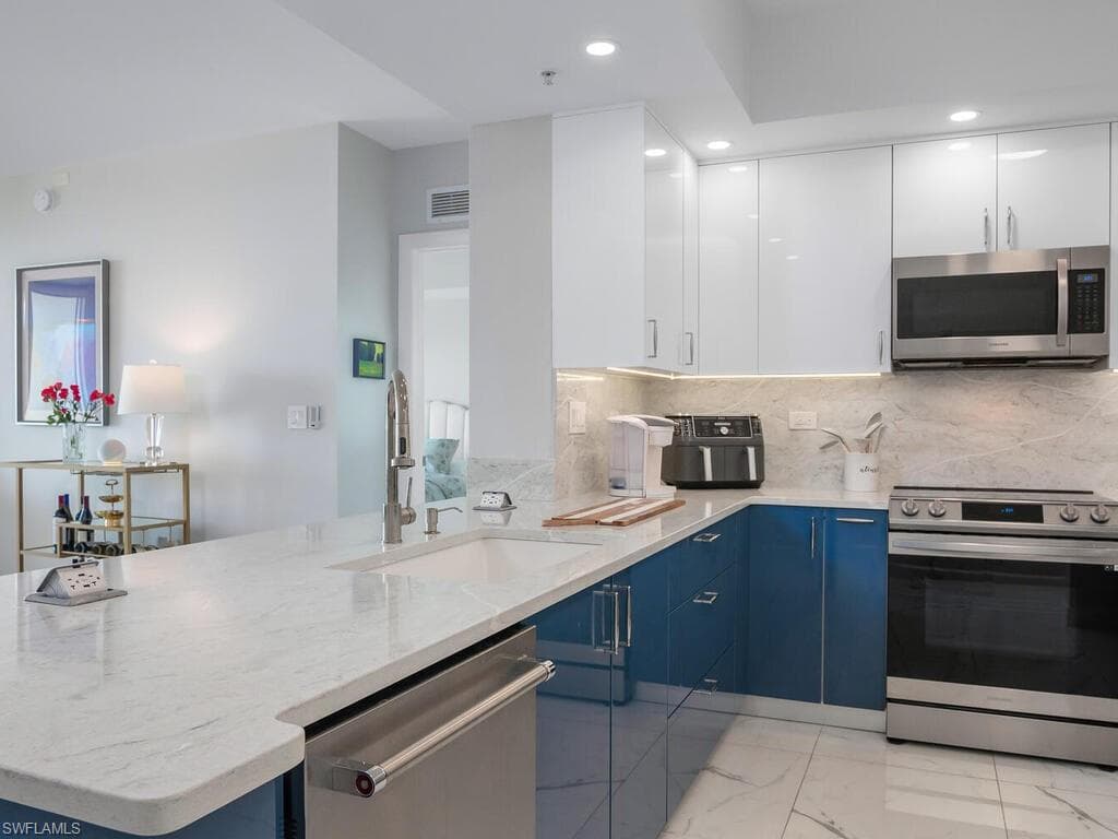3000 Oasis Grand Blvd 2107, Fort Myers, FL 33916-12