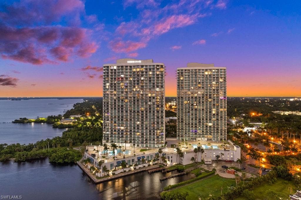 3000 Oasis Grand Blvd 2107, Fort Myers, FL 33916-5