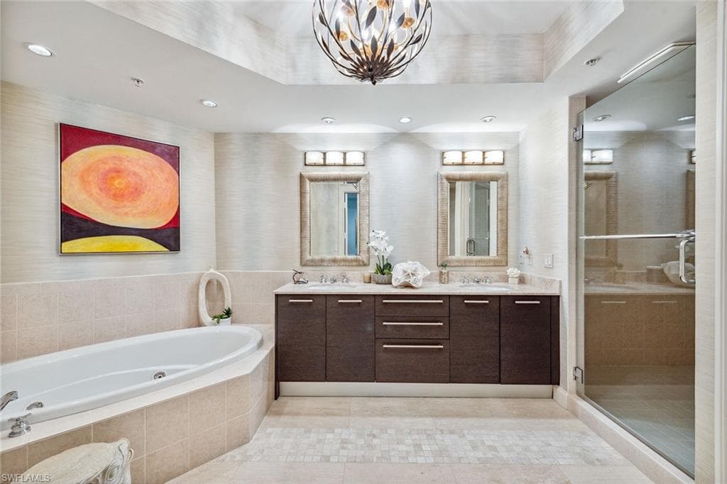 13675 Vanderbilt Dr 807, Naples, FL 34110-14