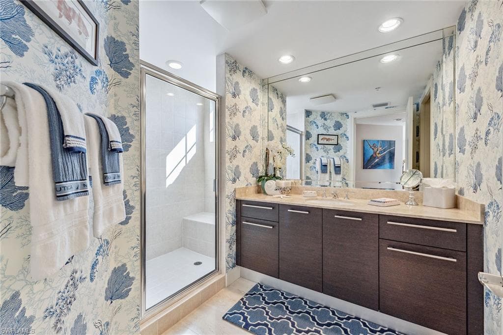 13675 Vanderbilt Dr 807, Naples, FL 34110-16