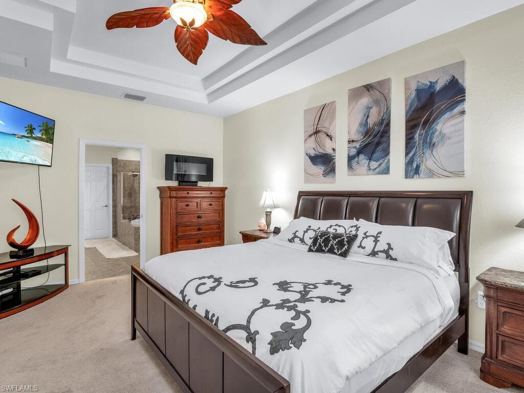 14087 Mirror Ct, Naples, FL 34114-14
