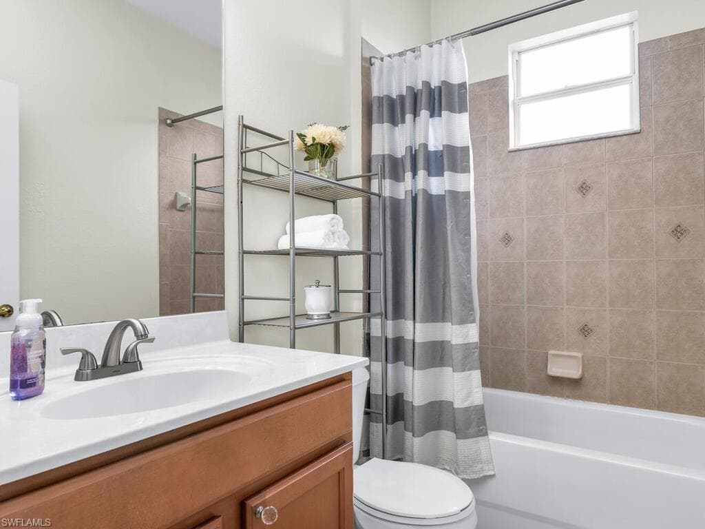 14087 Mirror Ct, Naples, FL 34114-18